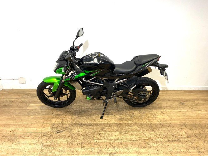 Comprar KAWASAKI Z 125 2024 de segunda mano KAWASAKI Z 125 2024 de segunda mano