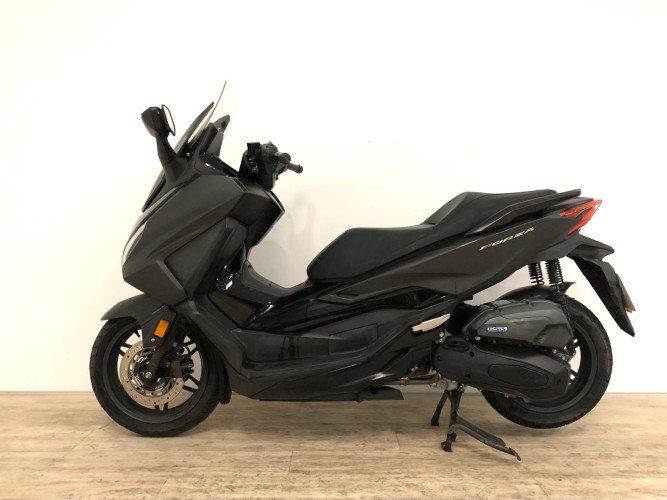 Comprar HONDA FORZA 125 2023 de segunda mano HONDA FORZA 125 2023 de segunda mano