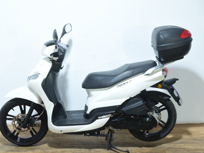 Comprar PEUGEOT TWEET 125 (IVA DEDUCIBLE) 2022 de segunda mano PEUGEOT TWEET 125 (IVA DEDUCIBLE) 2022 de segunda mano