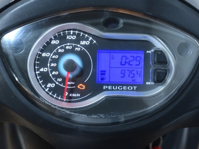 Comprar PEUGEOT TWEET 125 (IVA DEDUCIBLE) 2022 de segunda mano PEUGEOT TWEET 125 (IVA DEDUCIBLE) 2022 de segunda mano