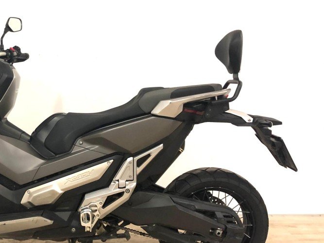 Comprar HONDA X-ADV 750 (A) (AKRAPOVIC HOMOLOGADO) 2020 de segunda mano HONDA X-ADV 750 (A) (AKRAPOVIC HOMOLOGADO) 2020 de segunda mano
