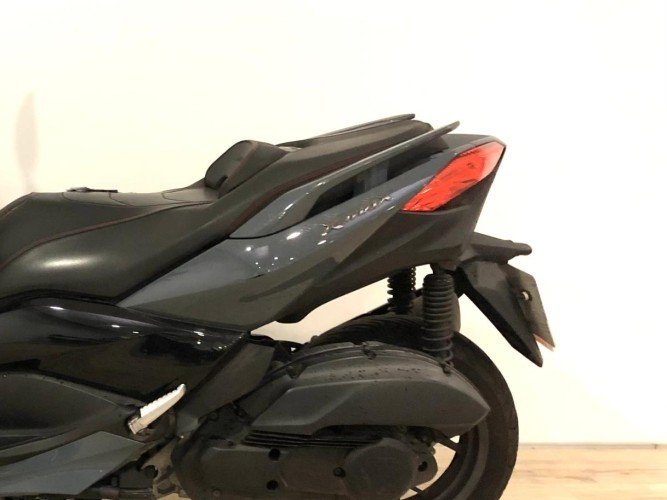 Comprar YAMAHA XMAX 125 TECH MAX 2022 de segunda mano YAMAHA XMAX 125 TECH MAX 2022 de segunda mano