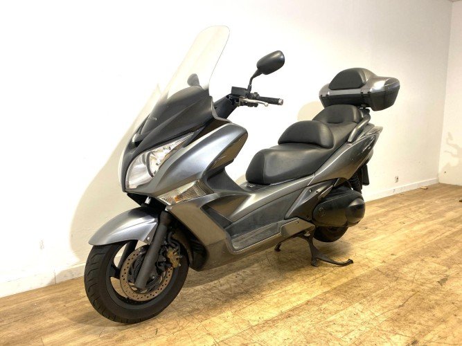 HONDA SILVER WING 600 T (TOP CASE) 2011 de segunda mano