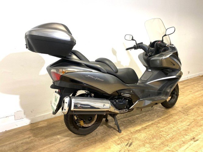 HONDA SILVER WING 600 T (TOP CASE) 2011 de segunda mano