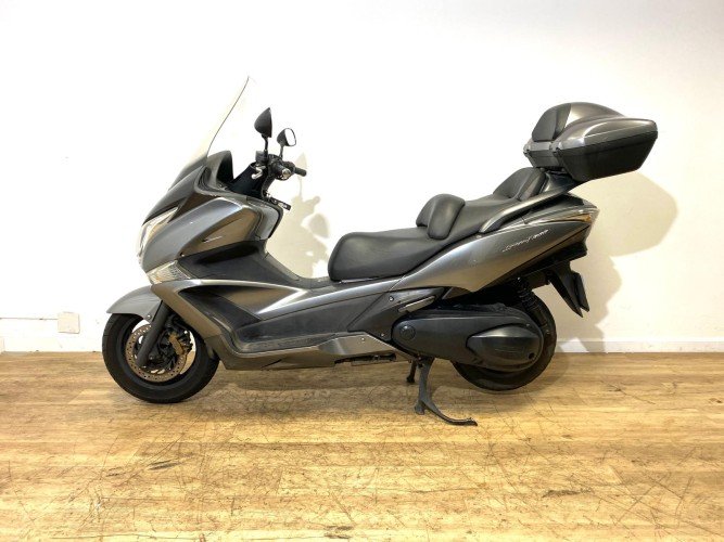 HONDA SILVER WING 600 T (TOP CASE) 2011 de segunda mano