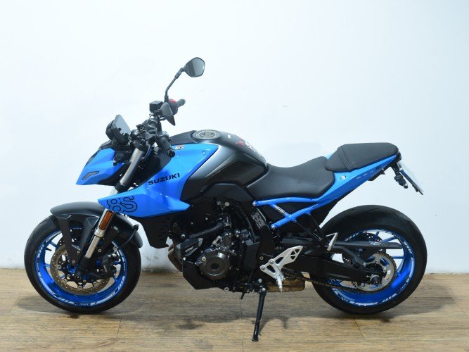 SUZUKI GSX 8S (A2) 2024 de segunda mano