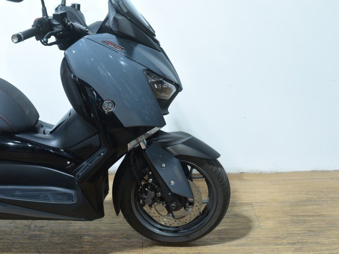 Comprar YAMAHA XMAX 300 TECH MAX 2023 de segunda mano YAMAHA XMAX 300 TECH MAX 2023 de segunda mano