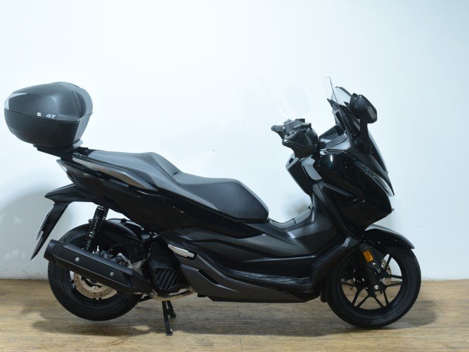 Comprar HONDA FORZA 125 2019 de segunda mano HONDA FORZA 125 2019 de segunda mano