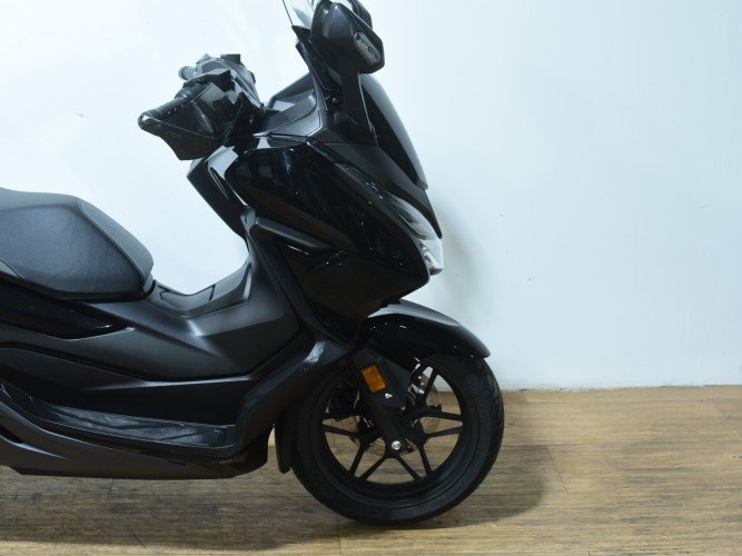 Comprar HONDA FORZA 125 2019 de segunda mano HONDA FORZA 125 2019 de segunda mano