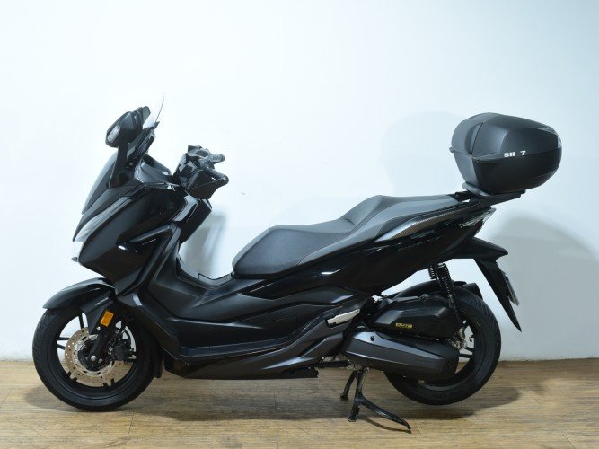 Comprar HONDA FORZA 125 2019 de segunda mano HONDA FORZA 125 2019 de segunda mano