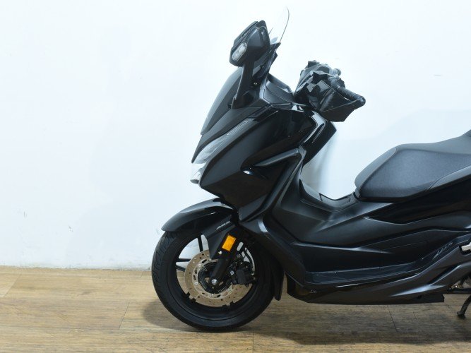 Comprar HONDA FORZA 125 2019 de segunda mano HONDA FORZA 125 2019 de segunda mano