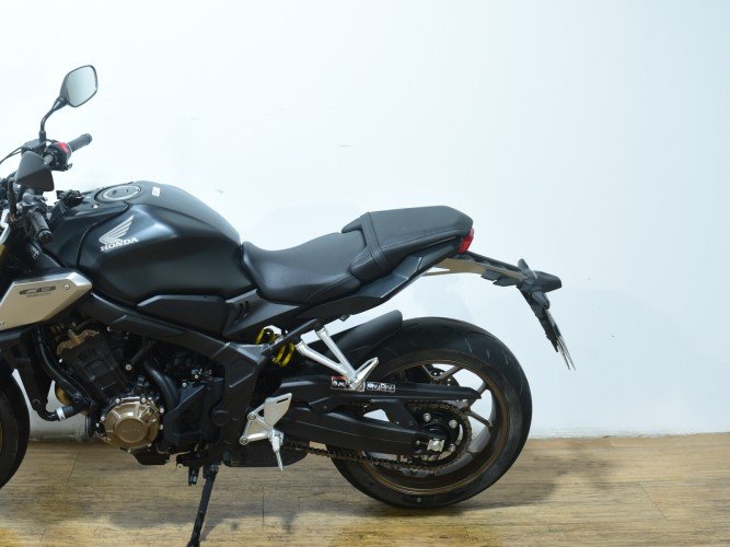 HONDA CB 650 R (A2) 2022 de segunda mano