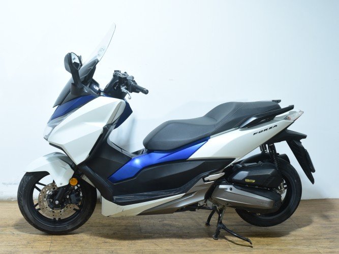 Comprar HONDA FORZA 125 2018 de segunda mano HONDA FORZA 125 2018 de segunda mano