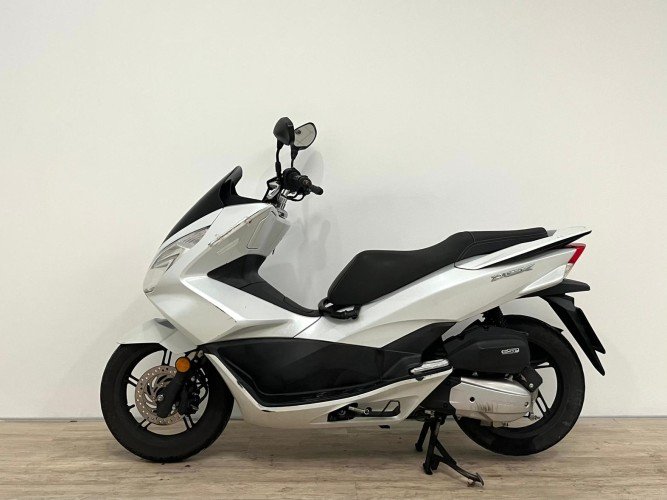 Comprar HONDA PCX 125 2018 de segunda mano HONDA PCX 125 2018 de segunda mano