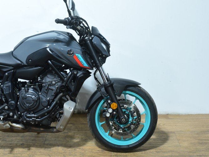 Comprar YAMAHA MT-07 (A2) 2023 de segunda mano YAMAHA MT-07 (A2) 2023 de segunda mano