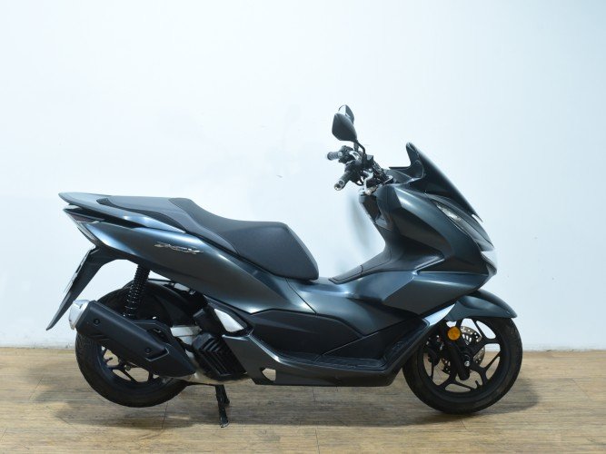 Comprar HONDA PCX 125 2022 de segunda mano HONDA PCX 125 2022 de segunda mano