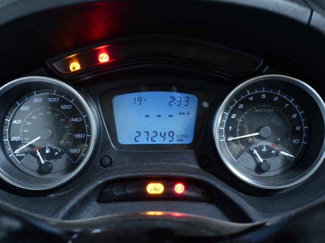 PIAGGIO MP3 500 IE (TOP CASE) 2016 de segunda mano