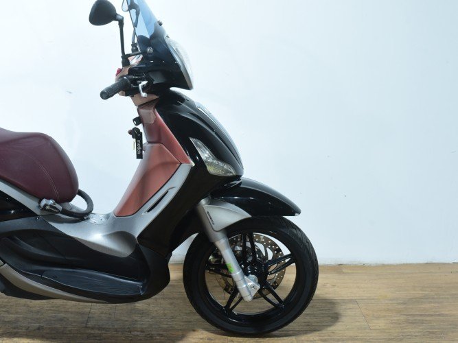 Comprar PIAGGIO BEVERLY 350 SPORTOURIN 2016 de segunda mano PIAGGIO BEVERLY 350 SPORTOURIN 2016 de segunda mano