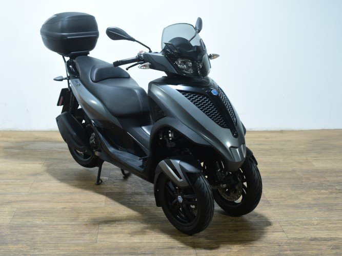 Comprar PIAGGIO MP3 300 HPE LT YOURBAN 2018 de segunda mano PIAGGIO MP3 300 HPE LT YOURBAN 2018 de segunda mano