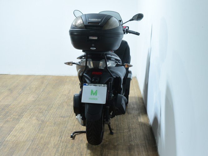 Comprar PIAGGIO MP3 300 HPE LT YOURBAN 2018 de segunda mano PIAGGIO MP3 300 HPE LT YOURBAN 2018 de segunda mano