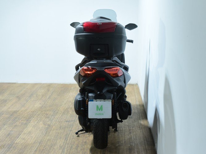 Comprar YAMAHA XMAX 300 (TOP CASE) 2021 de segunda mano YAMAHA XMAX 300 (TOP CASE) 2021 de segunda mano
