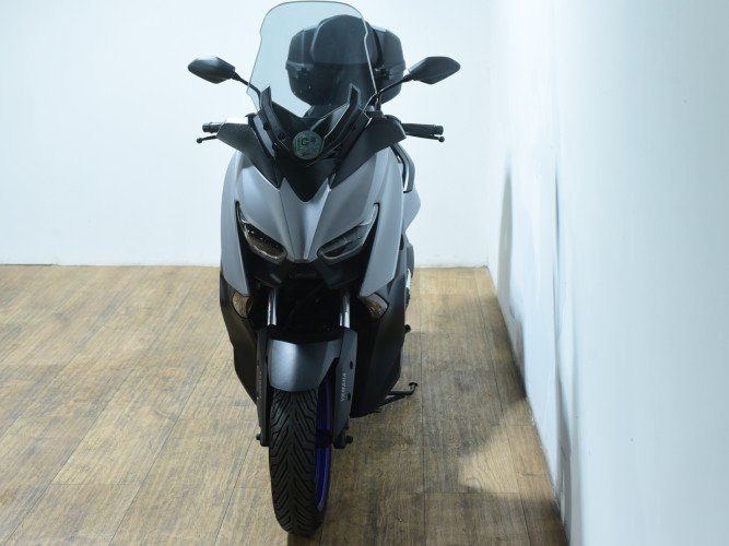 Comprar YAMAHA XMAX 300 (TOP CASE) 2021 de segunda mano YAMAHA XMAX 300 (TOP CASE) 2021 de segunda mano