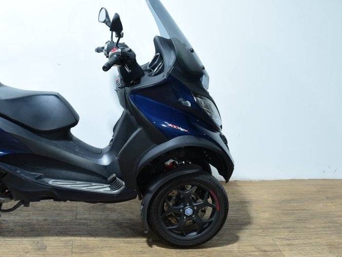 Comprar PIAGGIO MP3 400 HPE (TOP CASE) 2022 de segunda mano PIAGGIO MP3 400 HPE (TOP CASE) 2022 de segunda mano