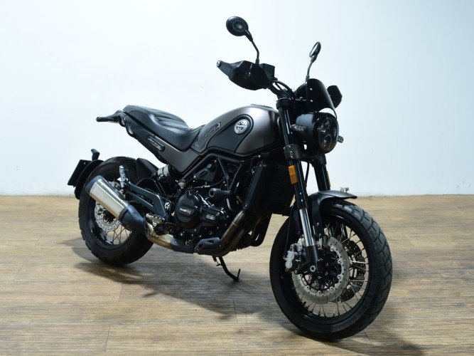 Comprar BENELLI LEONCINO 500 2019 de segunda mano BENELLI LEONCINO 500 2019 de segunda mano