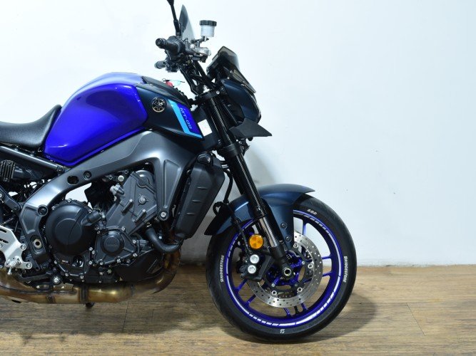 Comprar YAMAHA MT-09 (A2) 2024 de segunda mano YAMAHA MT-09 (A2) 2024 de segunda mano