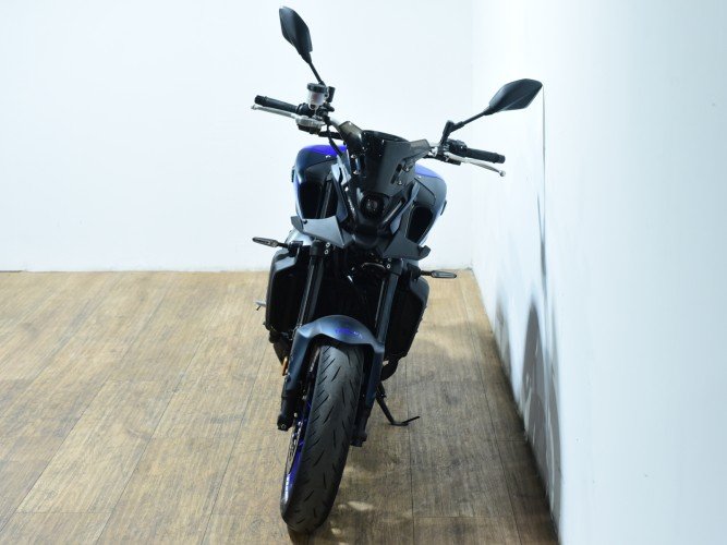 Comprar YAMAHA MT-09 (A2) 2024 de segunda mano YAMAHA MT-09 (A2) 2024 de segunda mano