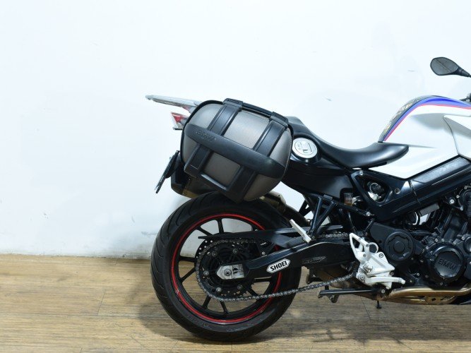 Comprar BMW F 800 R (A) (2 MALETAS) (AKRAPOVIC HOMOLOGADO) 2019 de segunda mano BMW F 800 R (A) (2 MALETAS) (AKRAPOVIC HOMOLOGADO) 2019 de segunda mano