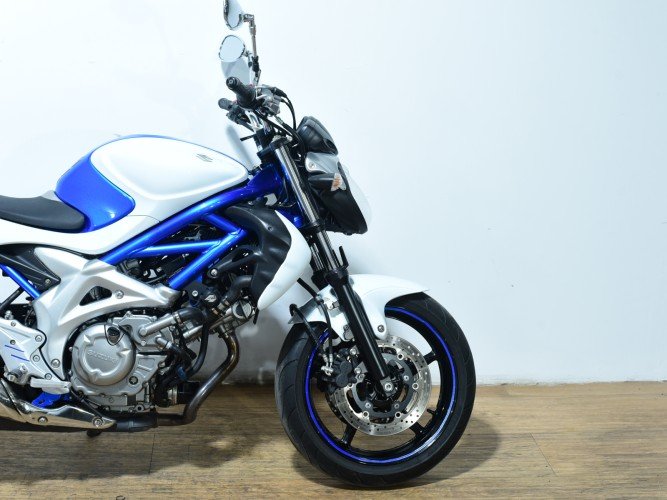 Comprar SUZUKI GLADIUS 650 (A) 2010 de segunda mano SUZUKI GLADIUS 650 (A) 2010 de segunda mano