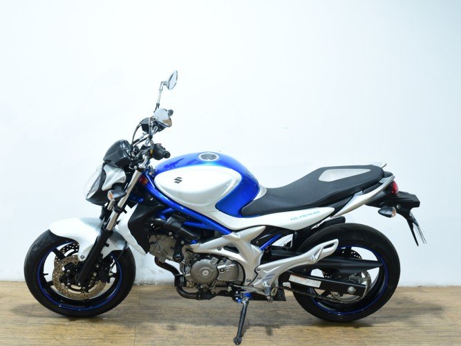 Comprar SUZUKI GLADIUS 650 (A) 2010 de segunda mano SUZUKI GLADIUS 650 (A) 2010 de segunda mano