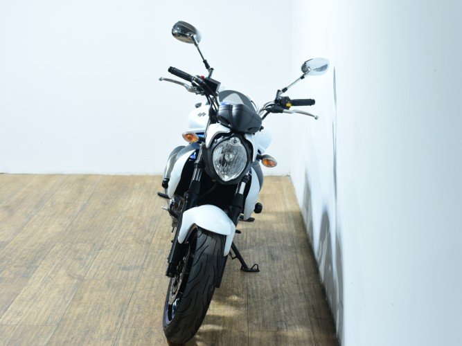 Comprar SUZUKI GLADIUS 650 (A) 2010 de segunda mano SUZUKI GLADIUS 650 (A) 2010 de segunda mano