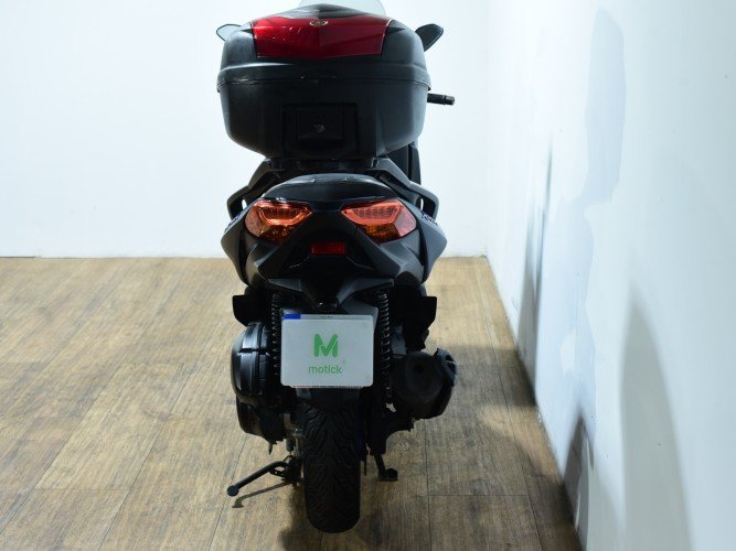 Comprar YAMAHA XMAX 125 (TOP CASE) 2022 de segunda mano YAMAHA XMAX 125 (TOP CASE) 2022 de segunda mano