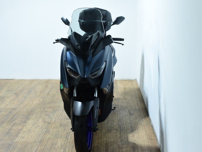 Comprar YAMAHA XMAX 125 (TOP CASE) 2022 de segunda mano YAMAHA XMAX 125 (TOP CASE) 2022 de segunda mano
