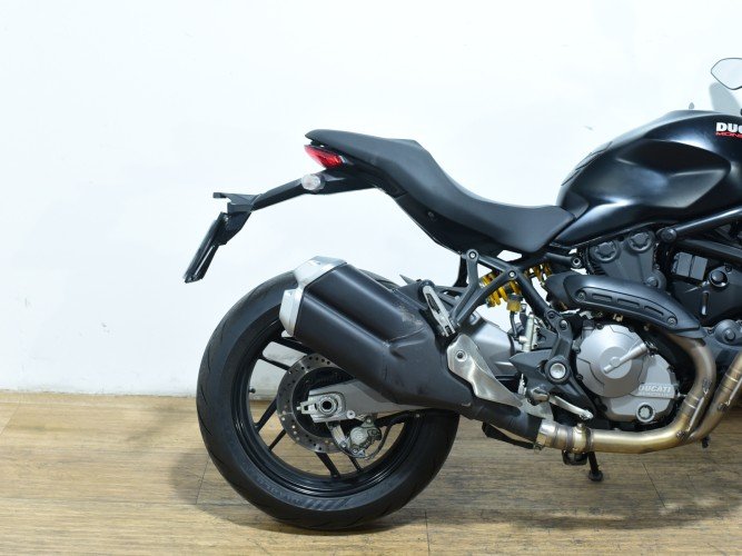 Comprar DUCATI MONSTER 821 2018 de segunda mano DUCATI MONSTER 821 2018 de segunda mano