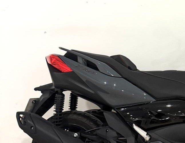 Comprar YAMAHA XMAX 125 TECH MAX 2021 de segunda mano YAMAHA XMAX 125 TECH MAX 2021 de segunda mano