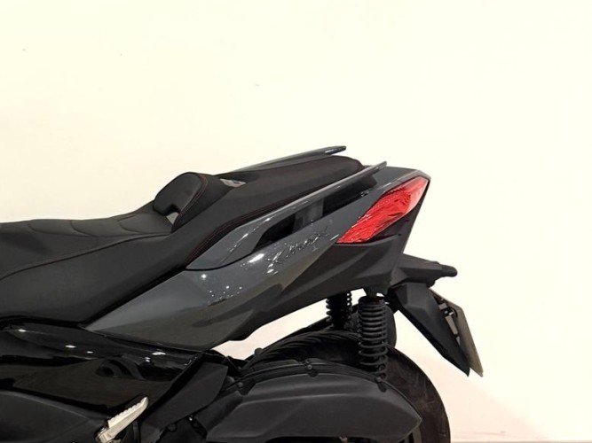 Comprar YAMAHA XMAX 125 TECH MAX 2021 de segunda mano YAMAHA XMAX 125 TECH MAX 2021 de segunda mano