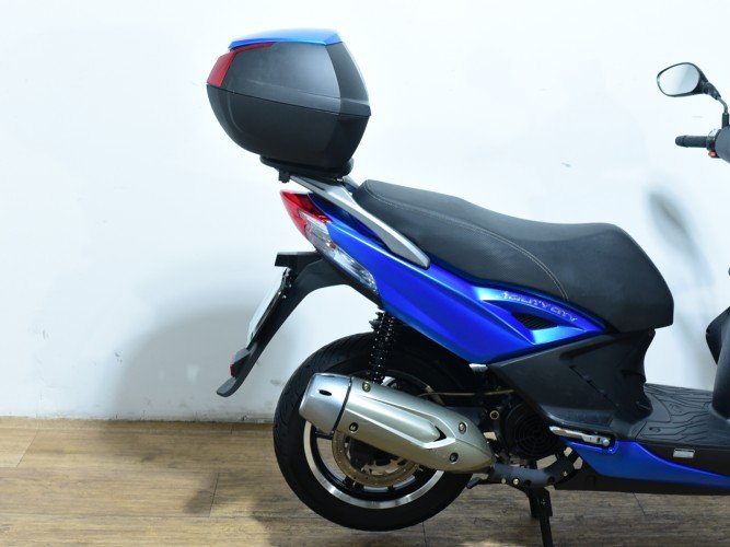 KYMCO AGILITY CITY 125 (TOP CASE) 2022 de segunda mano