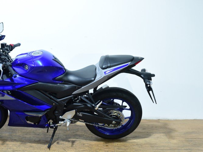 YAMAHA YZF R3 2020 de segunda mano