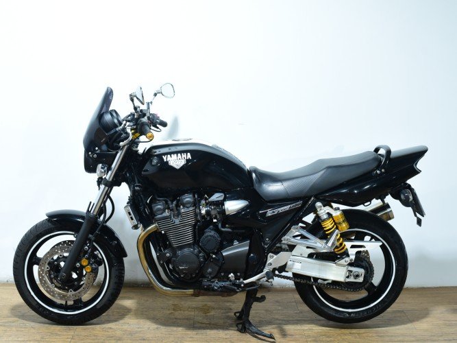 YAMAHA XJR 1300 2014 de segunda mano