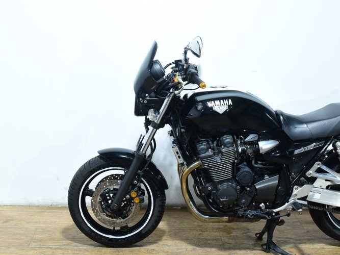 YAMAHA XJR 1300 2014 de segunda mano