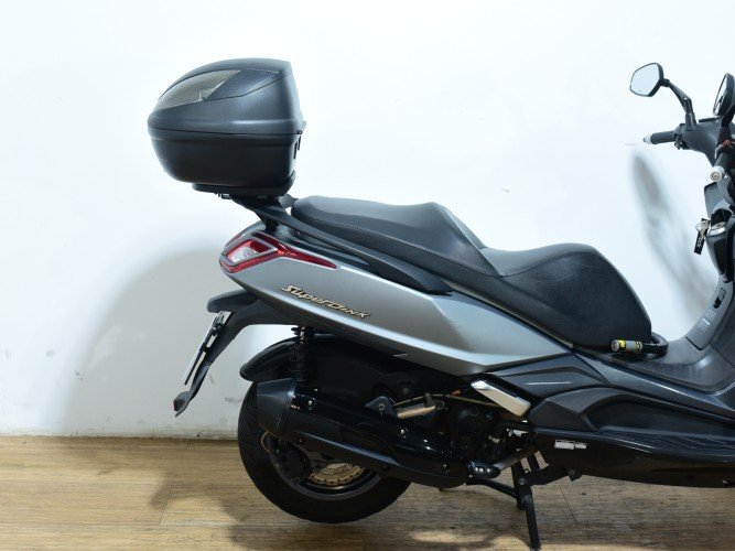 Comprar KYMCO SUPER DINK 125 (TOP CASE) 2021 de segunda mano KYMCO SUPER DINK 125 (TOP CASE) 2021 de segunda mano
