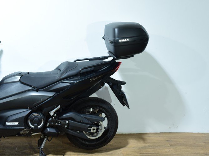Comprar YAMAHA TMAX 560 (A2) (TOP CASE) 2020 de segunda mano YAMAHA TMAX 560 (A2) (TOP CASE) 2020 de segunda mano