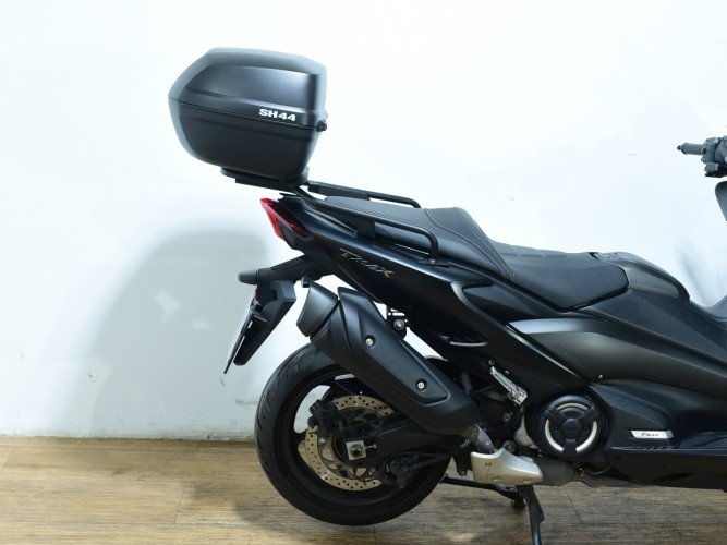 Comprar YAMAHA TMAX 560 (A2) (TOP CASE) 2020 de segunda mano YAMAHA TMAX 560 (A2) (TOP CASE) 2020 de segunda mano