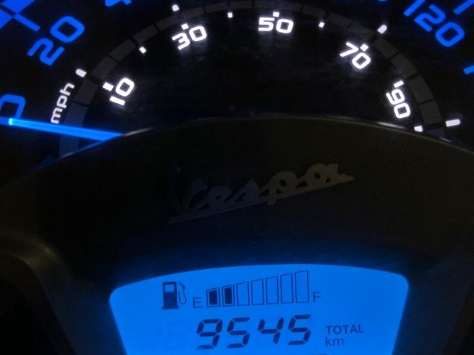 VESPA GTS 300 (TOP CASE) 2020 de segunda mano