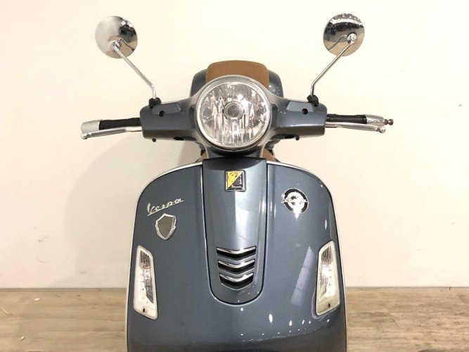 VESPA GTS 300 (TOP CASE) 2020 de segunda mano
