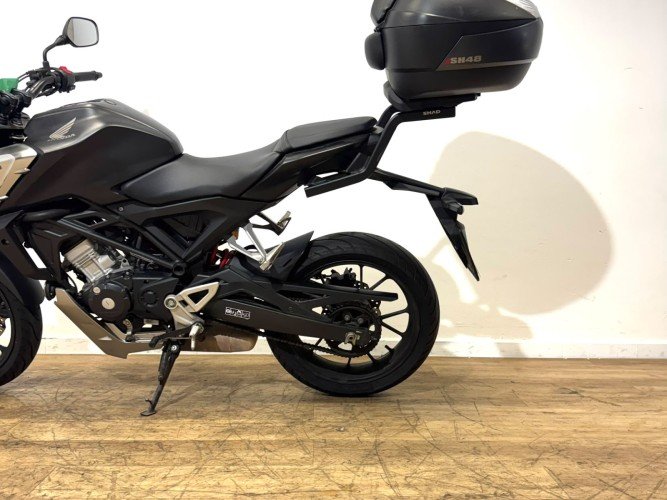 HONDA CB 125 R 2018 de segunda mano