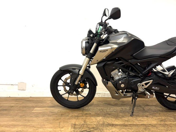 HONDA CB 125 R 2018 de segunda mano